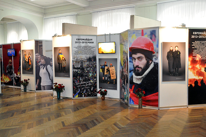 У Херсоні відкрито виставку до 100-ліття Української Революції