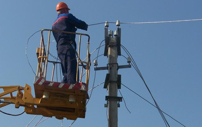 Проводяться роботи з відновлення постачання електроенергії у Генічеськ