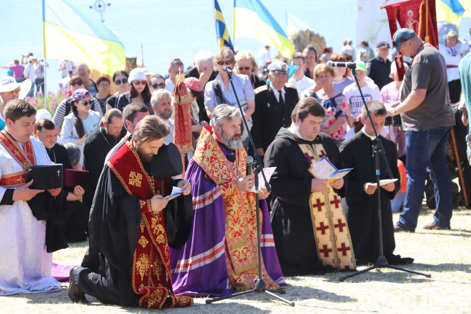 Андрій Гордєєв взяв участь у молебні на Кам'янській січі