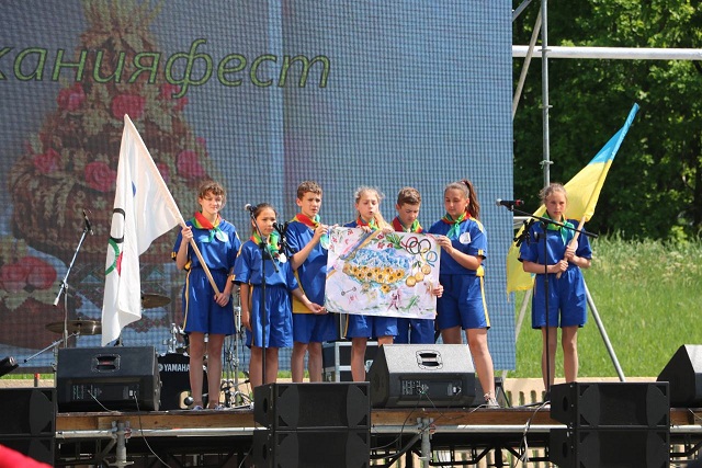 В честь открытия сезона на Херсонщине 14 детских команд соревновались за «Кожаный мяч»