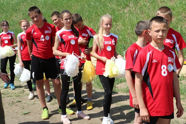 В честь открытия сезона на Херсонщине 14 детских команд соревновались за «Кожаный мяч»