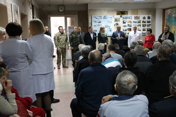 В Херсонском областном госпитале поздравили воинов-афганцев