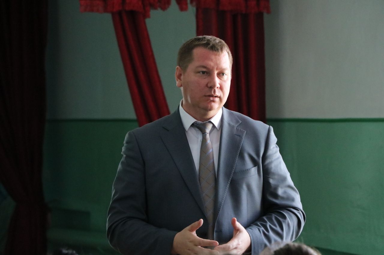 Андрій Гордєєв перевірив хід поточного ремонту Томинобалківської ЗОШ