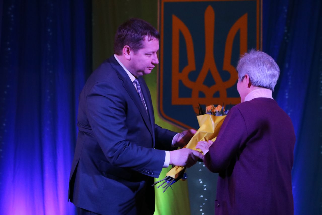Андрей Гордеев наградил некоторых херсонцев по случаю Дня Соборности Украины