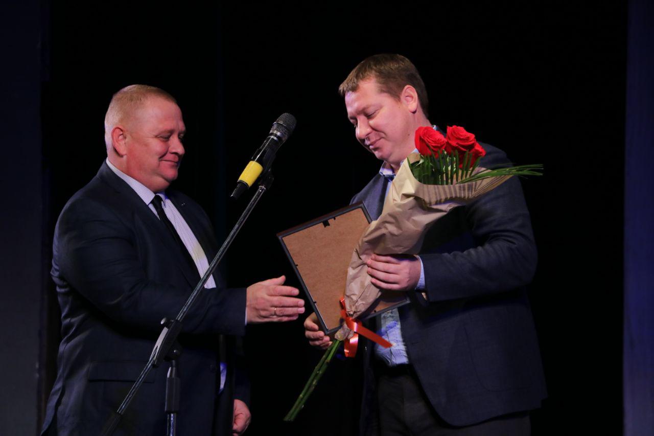 Губернатор Херсонщины вручил грамоты представителям местного самоуправления