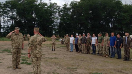 Військовозобов’язані Олешківського району пройшли навчання з територіальної оборони