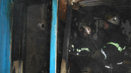 У м.Таврійську на пожежі врятовано 80-річного чоловіка