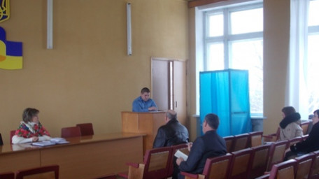 Під керівництвом голови Каланчацької районної державної адміністрації відбулася нарада з питання виконання Закону України 