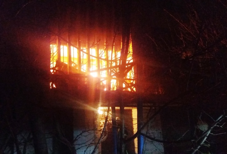 У м. Херсоні ліквідовано нічну пожежу на загальному балконі багатоповерхівки 