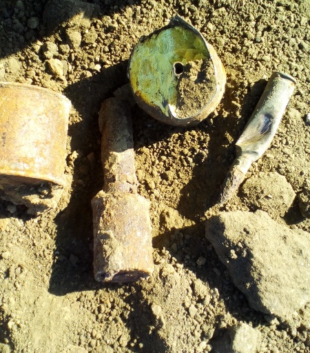 У Горностаївському районі виявлено 11 предметів схожих на боєприпаси