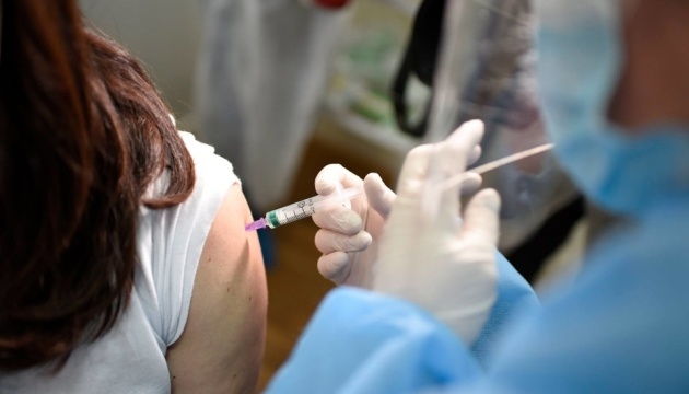 Відповіді на найпоширеніші звернення громадян щодо вакцинації від COVID-19