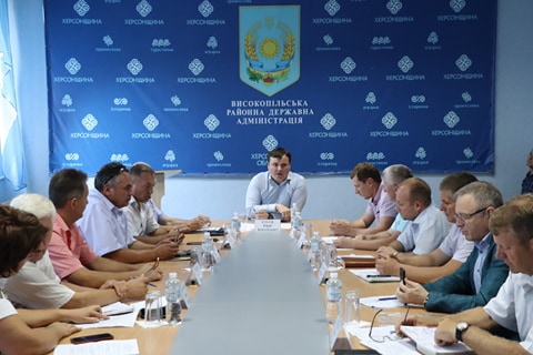 Юрій Гусєв провів нараду щодо стану дорожнього господарства степових районів області