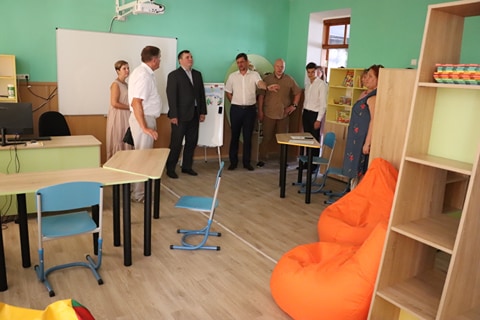 З роботою Чорнобаївського загальноосвітнього навчально-виховного комплексу ознайомився очільник області