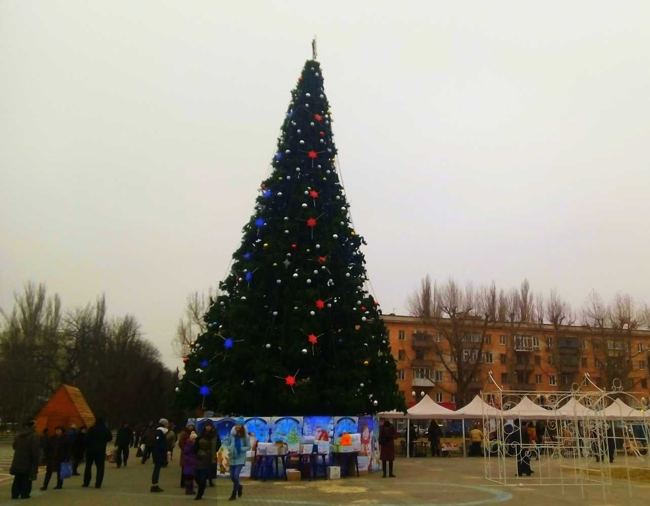 19 грудня на площі Свободи засяє головна ялинка Херсонщини