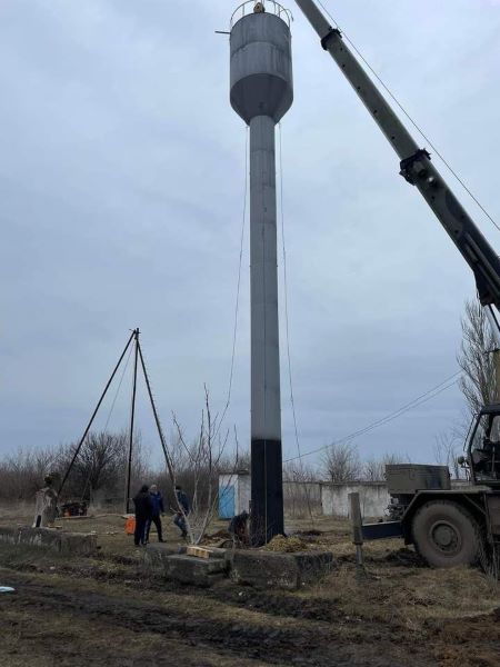 У Новомиколаївці Бериславського району встановили водонапірну башту