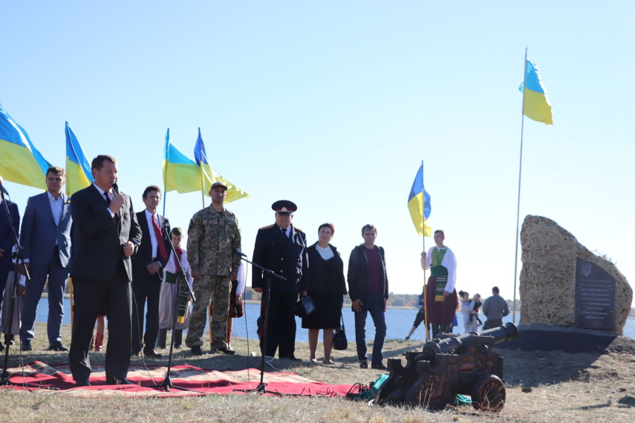 На Бериславщині освятили камінь на честь українського козацтва