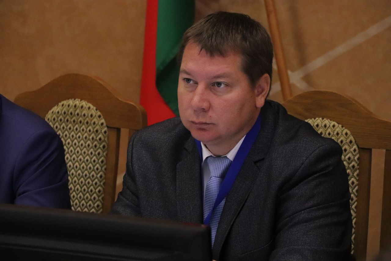 «У відновленні водного шляху Е-40 зацікавлені як Білорусь, так і Україна», - заявив Андрій Гордєєв під час Форуму регіонів у Мозирі