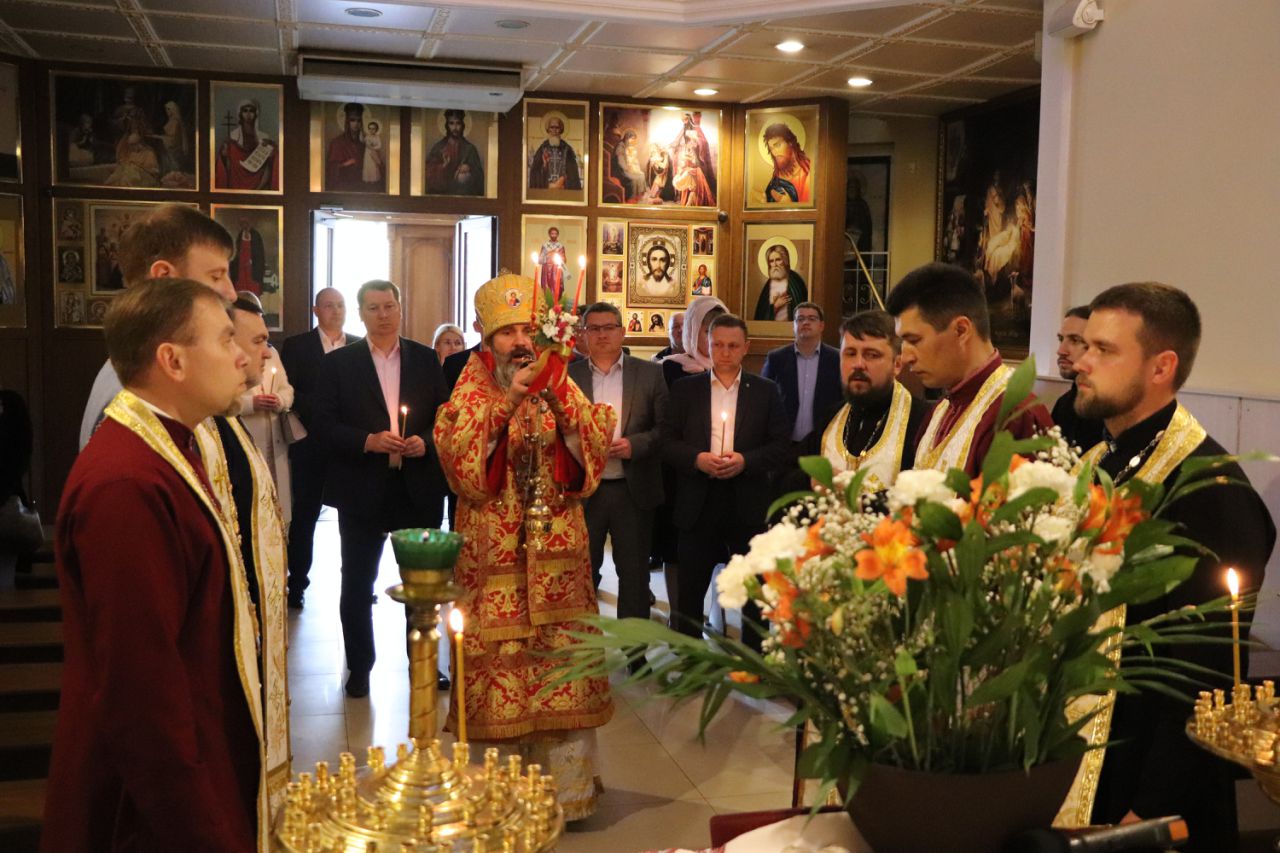 Архієпископ Климент помолився за мир в Україні