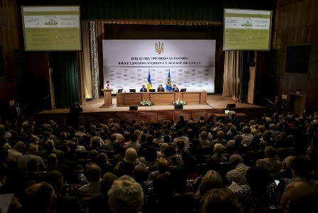 Маємо зробити максимум задля прискорення розвитку медицини на селі – Глава держави Петро Порошенко