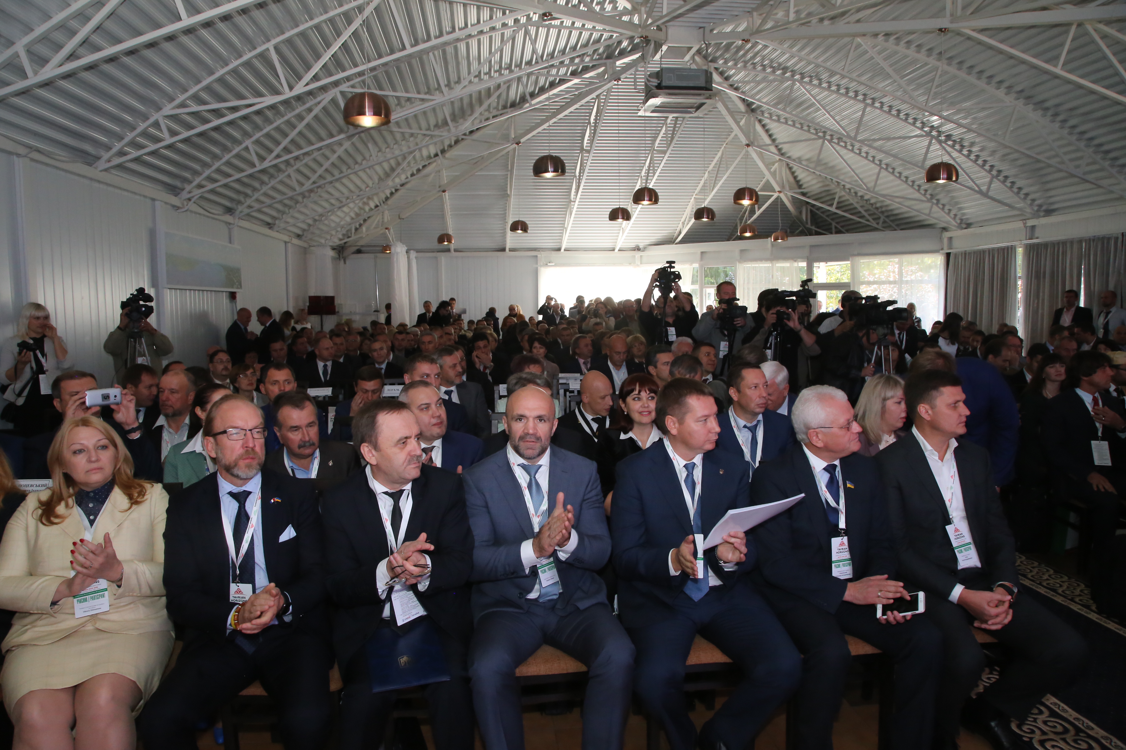 На Херсонщині відкрився інвестиційний форум «Таврійські горизонти:співпраця,інвестиції,економічний розвиток»