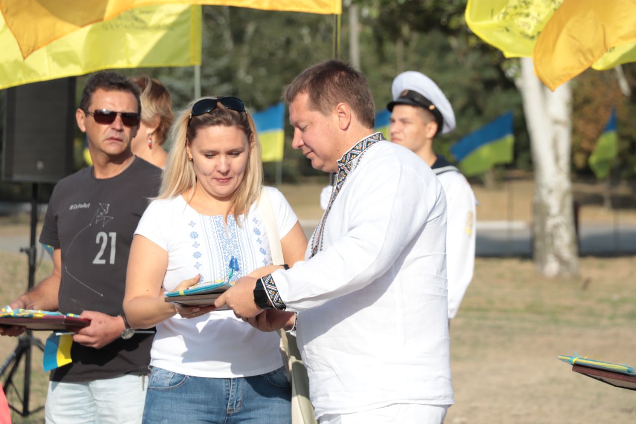 Андрій Гордєєв вручив відзнаки Президента волонтерам Херсонщини