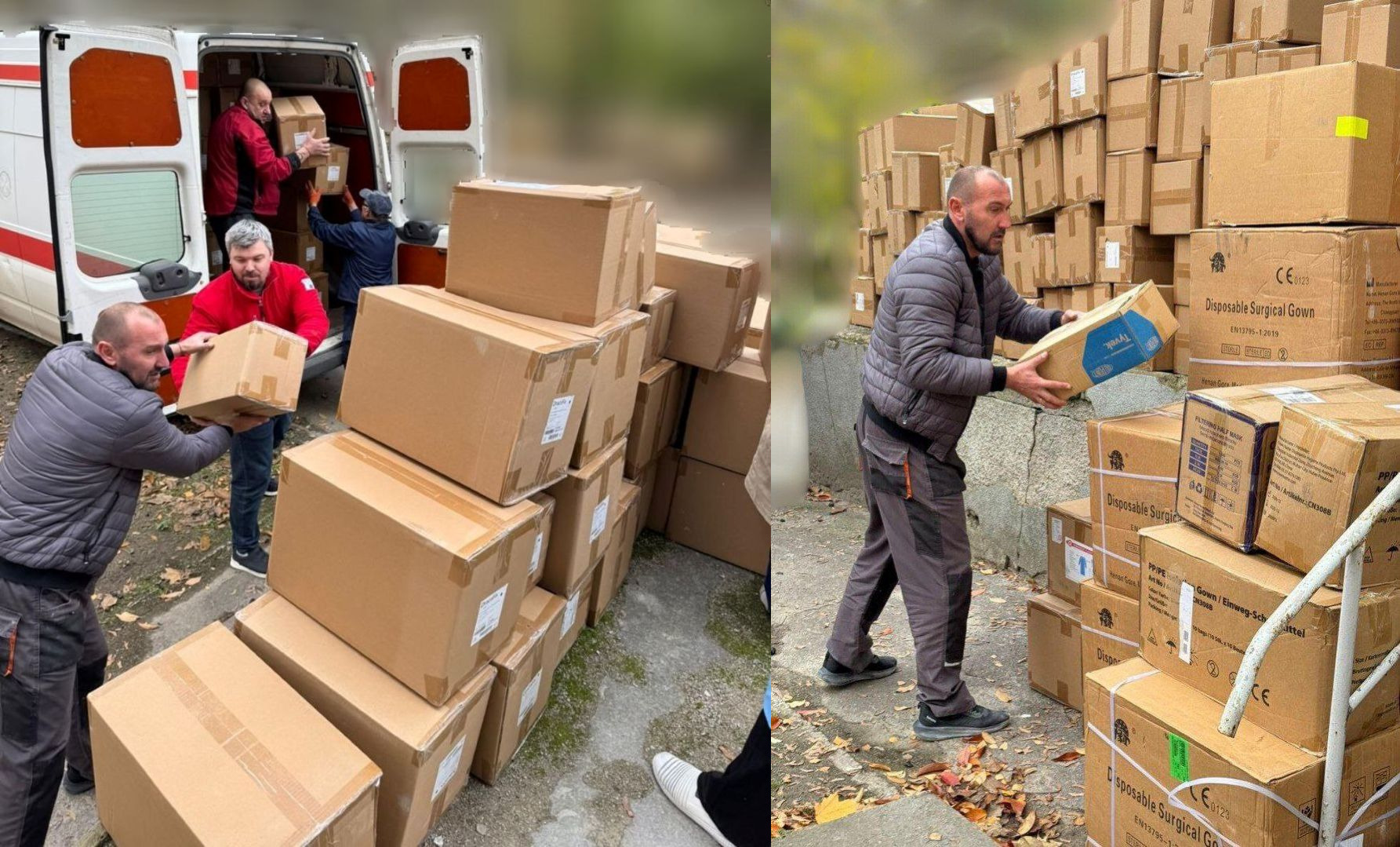 Два колажі. На лівому колажі чоловіки в цивільному та червоних куртках вивантажують великі картонні коробки гуманітарної допомоги з білої машини швидкої допомоги. Коробки складені високими стосами. На правому колажі один із чоловіків, у сірій куртці та робочих штанах, переносить ще одну коробку серед стосів допомоги.