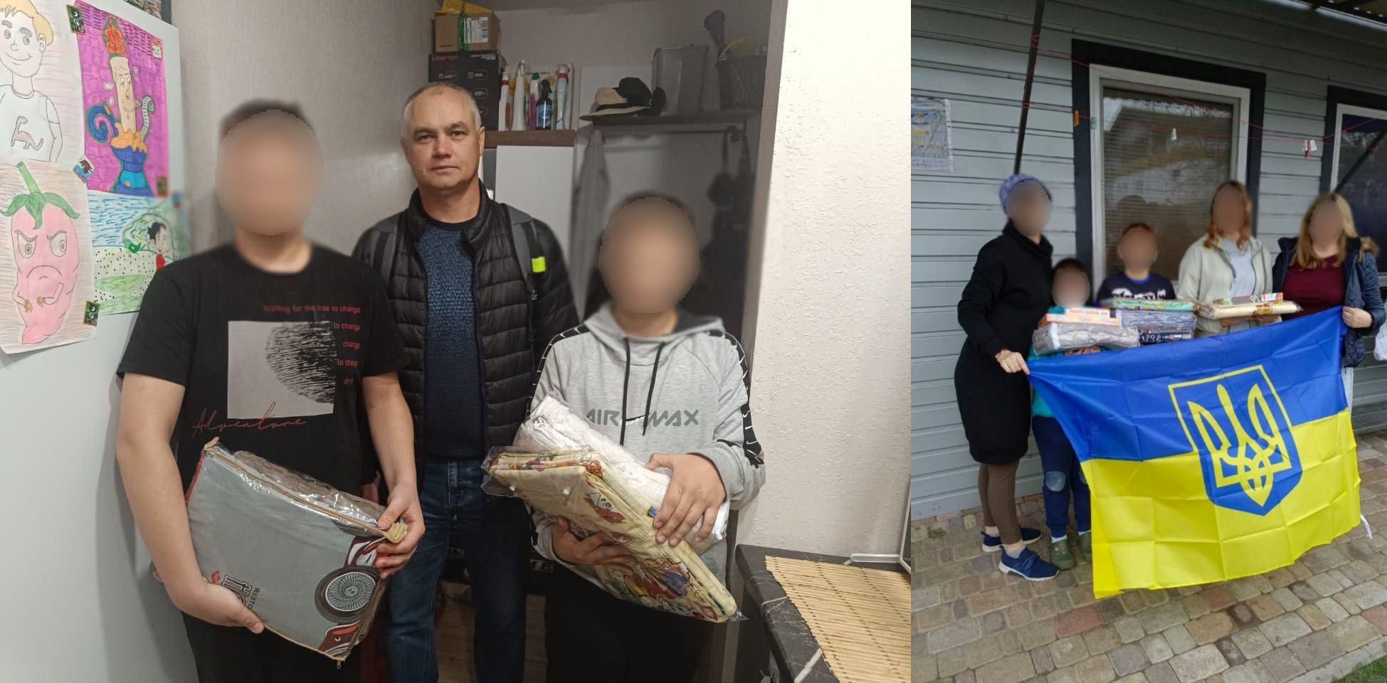 Це здвоєне зображення, що демонструє отримання допомоги українськими сім'ями.  Ліва частина зображення: Фотографія зроблена в приміщенні. Чоловік (ймовірно, волонтер чи представник) у стьобаній жилетці та рюкзаком стоїть між двома хлопцями-підлітками. Хлопчики, обличчя яких приховані, тримають в руках запаковану постільну білизну та ковдри (один згорток із зображенням автомобіля, інший – з дитячими малюнками). На стіні ліворуч висять дитячі малюнки. Сцена відображає передачу гуманітарної допомоги, імовірно, наборів для сну.  Права частина зображення: Груповий портрет чотирьох жінок (або старших дівчат) та двох дітей, які стоять на вулиці перед сірою стіною будинку. Усі обличчя, крім однієї жінки, приховані. Перед ними, на тлі жовто-блакитного прапора України з Тризубом (який тримають двоє людей), викладено кілька пакунків з одягом, ковдрами та, можливо, шкільним приладдям. Жінки та діти тримають частину цієї допомоги в руках. Сцена фіксує момент отримання гуманітарної допомоги.
