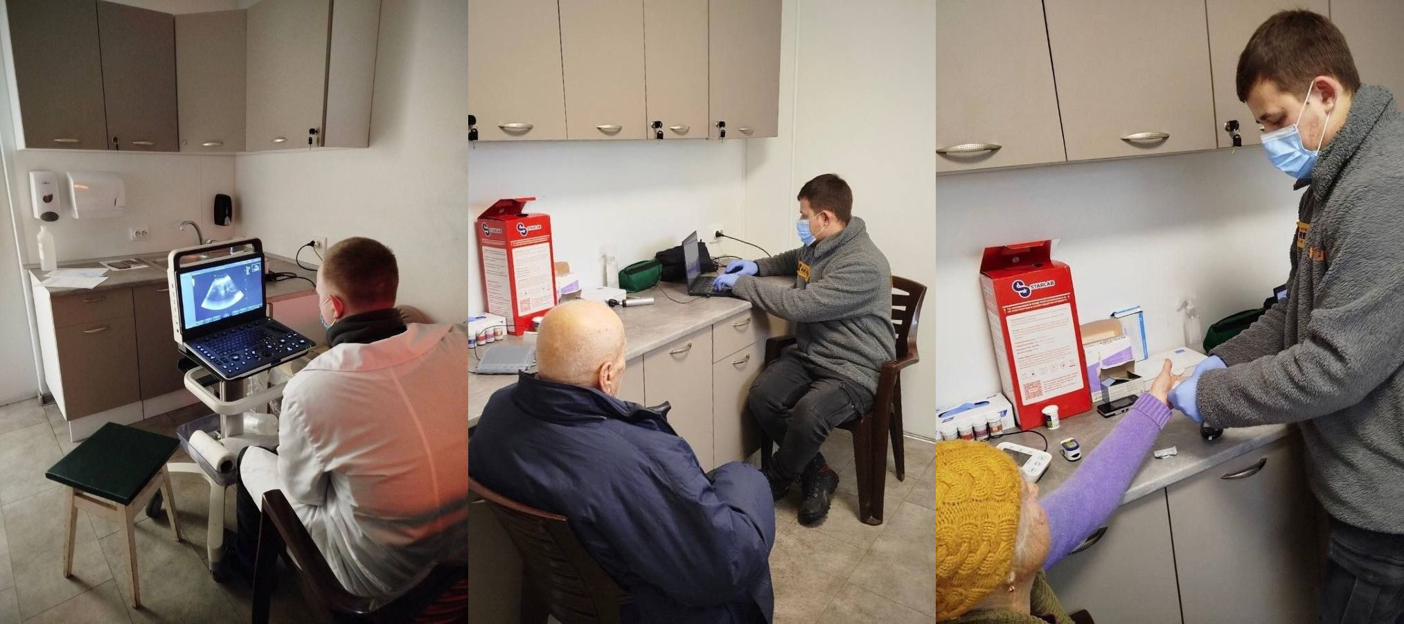 Колаж із трьох фотографій, що демонструють роботу мобільної медичної бригади: на першому знімку медик проводить ультразвукове дослідження (УЗД) пацієнту, а на двох інших — інший фахівець вносить дані до ноутбука та вимірює рівень кисню в крові літньої жінки.