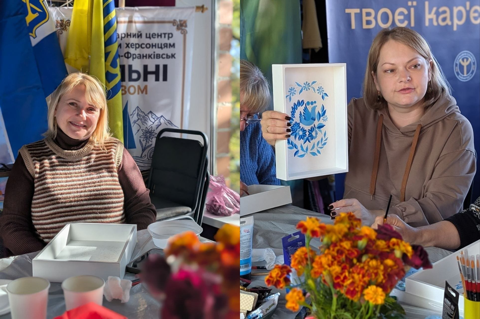 На колажі з двох світлин зафіксовано фінал творчого заходу для переселенок з Херсонщини в Івано-Франківську. На лівій частині зображення жінка зі світлим волоссям у смугастому коричневому светрі сидить за робочим столом, на якому лежить заготовка таці, та посміхається в кадр на тлі прапорів і банера центру. На правій частині колажу жінка у коричневому худі з капюшоном демонструє готову роботу — білу прямокутну дерев'яну тацю, прикрашену таврійським розписом із зображенням синього птаха в оточенні рослинних орнаментів і квіток. Перед учасницями на столі розставлені художні матеріали, тюбики з фарбою, пензлі, а на передньому плані стоїть яскравий букет помаранчево-жовтих чорнобривців.