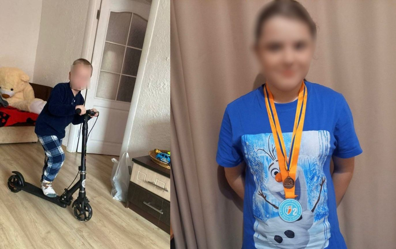 Колаж із двох фотографій дітей. На лівій — дитина в домашньому одязі стоїть на чорному самокаті в кімнаті. На правій — дитина у синій футболці з принтом персонажа мультфільму «Крижане серце» та двома медалями на шиї. Обличчя обох дітей приховані.