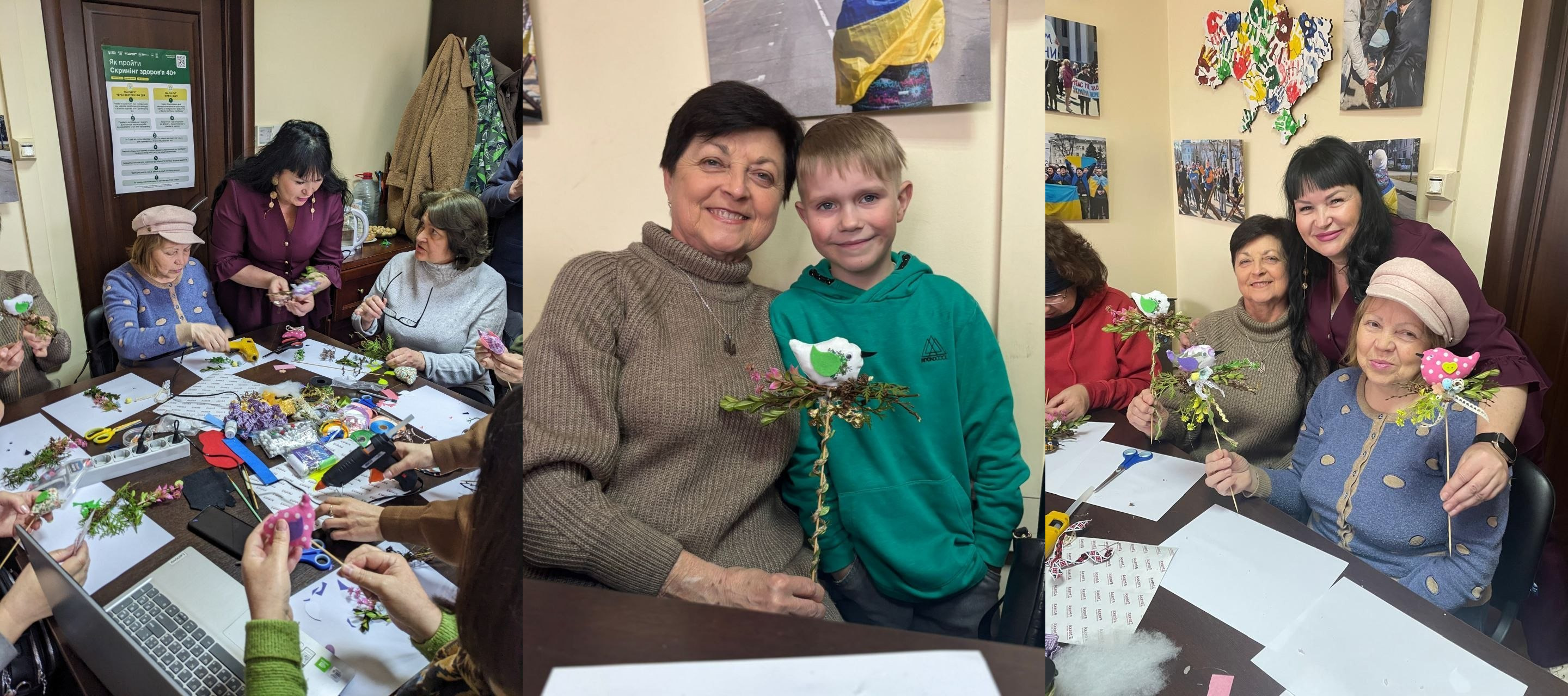 Колаж із трьох фото творчого майстер-класу: діти та дорослі виготовляють декоративні вироби у вигляді пташок на паличках, прикрашених гілочками та стрічками. На стінах кімнати розміщено патріотичні світлини та мапу України.